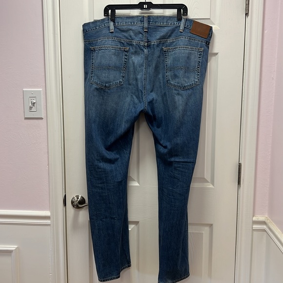 Medium Wash Lucky Brand 181 Relaxed Straight Jeans 44x34 - Picture 2 of 5